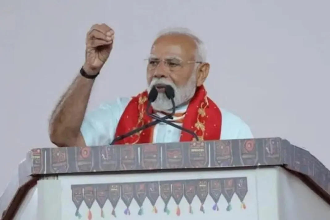 PM Narendra Modi In Surat: ‘સુરતને વિશ્વના શ્રેષ્ઠ શહેરોમાં સામેલ કરવા સતત પ્રયત્ન કરશું’ – PM મોદીનું સુરતમાં સંબોધન