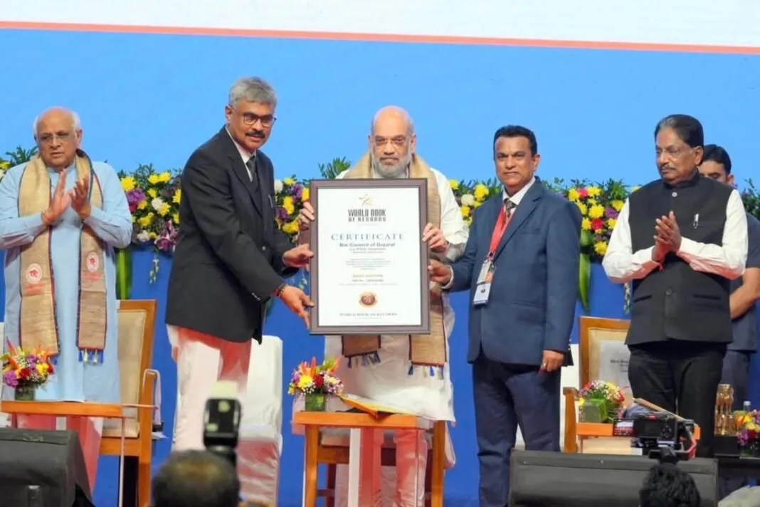 Amit Shah Lawyers : અમિત શાહની ઉપસ્થિતિમાં અમદાવાદમાં 11,000થી વધુ વકીલોએ લીધા શપથ!