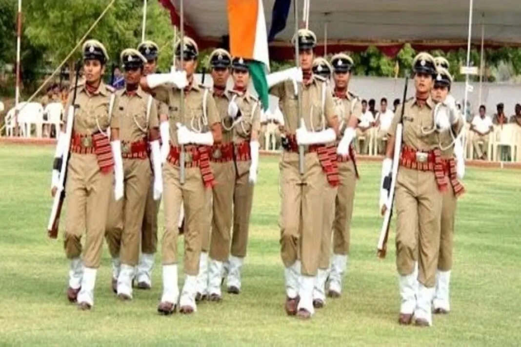 Gujarat Police: ગુજરાત પોલીસ જવાનોની સુરક્ષા પર સંકટ? સર્વેના ચોંકાવનારા ખુલાસાઓ!