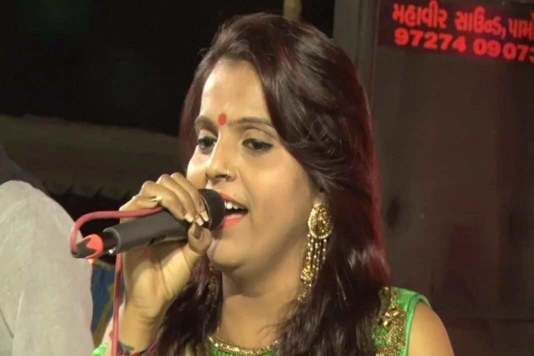 Assembly Invitation Controversy: વિધાનસભા આમંત્રણ વિવાદ: વિક્રમ ઠાકોરના સમર્થનમાં કાજલ મહેરિયા, અન્યાય સામે ઊભા રહેલા કલાકારો