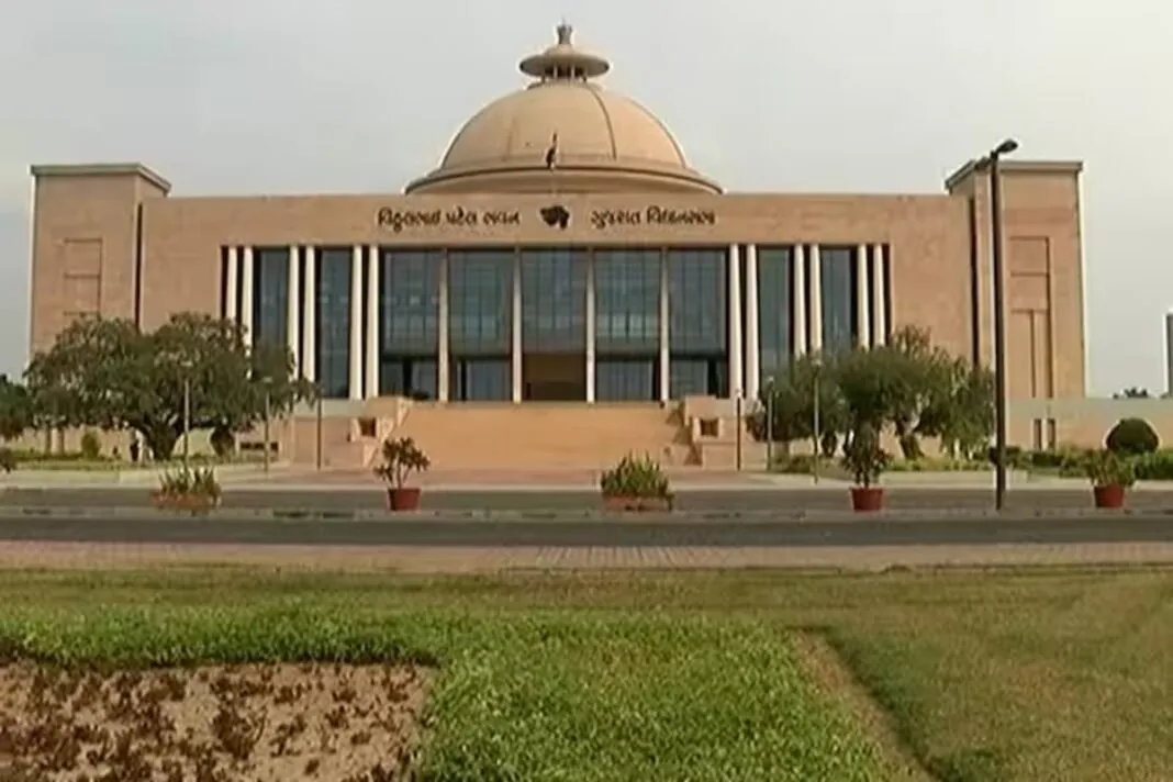 Mid Day Meals : વિધાનસભામાં શિક્ષણમંત્રીની મોટી જાહેરાત: મધ્યાહન ભોજનમાં હવે સિંગતેલનો ઉપયોગ થશે