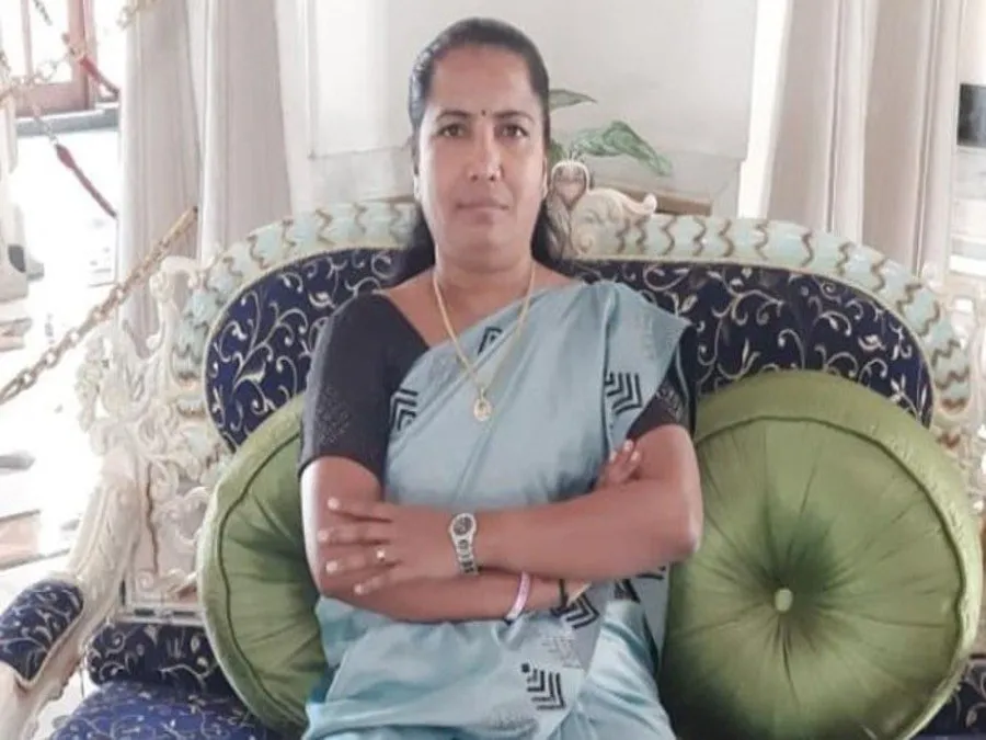 Geniben Thakor Dhuleti Celebration : ગેનીબેન ઠાકોરની અનોખી ધુળેટી ઉજવણી: ખેતરમાં શ્રમદાન કરીને આપ્યો સંદેશ