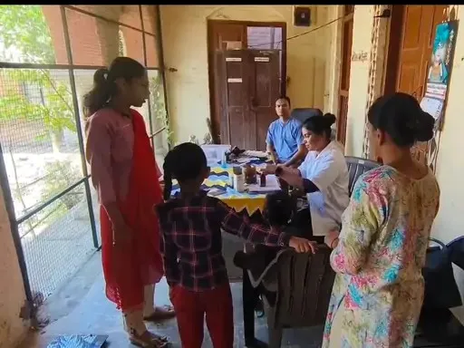 Khilkhilat Vaccination Campaign : મહીસાગર જિલ્લામાં ‘ખિલખિલાટ’ રસીકરણ અભિયાન: 9 મહિનાથી 5 વર્ષ સુધીના બાળકો માટે વિશેષ વ્યવસ્થા