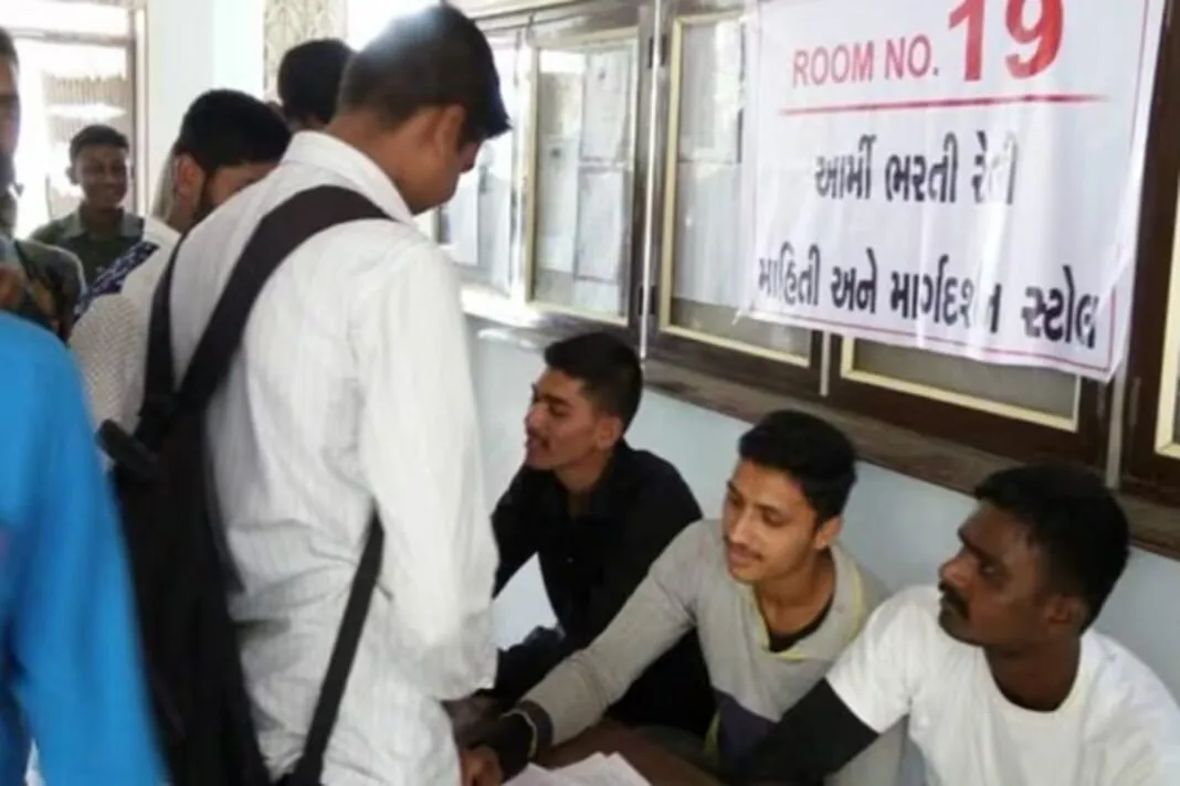 Botad News: બોટાદ જિલ્લામાં સેલ્સ એક્ઝિક્યુટિવ અને મેનેજરની ખાલી જગ્યાઓ માટે ભરતી મેળો: કેવી રીતે કરવી અરજી? જાણો