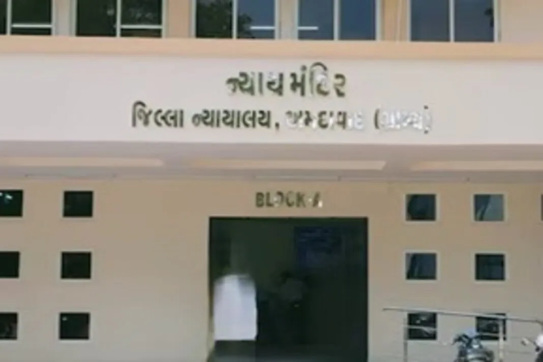 Fake weapon license scam : બોગસ હથિયાર લાયસન્સ કૌભાંડ: 12 ની ધરપકડ, 9 પર ગુનાના આક્ષેપ