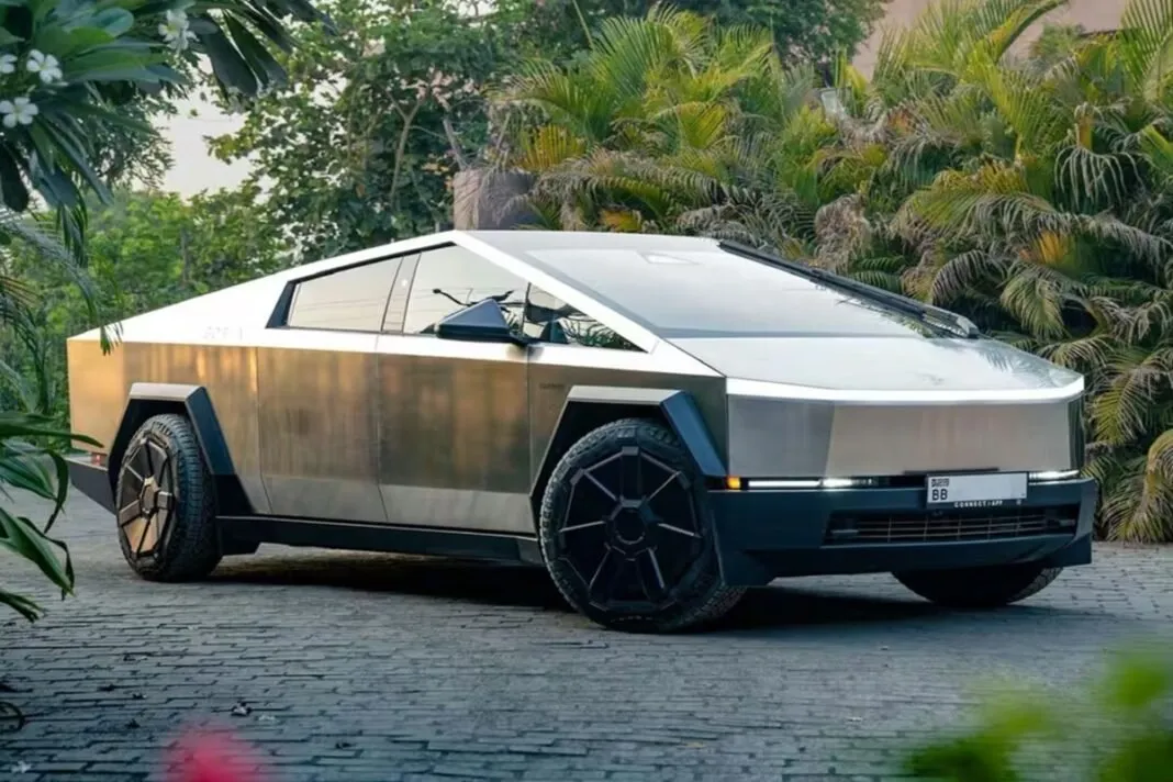 Tesla Cybertruck : ગુજરાતમાં પહેલીવાર ટેસ્લાની સાયબરટ્રકનું આગમન, સુરતના ઉદ્યોગપતિ લવજી બાદશાહે દુબઈથી મંગાવી