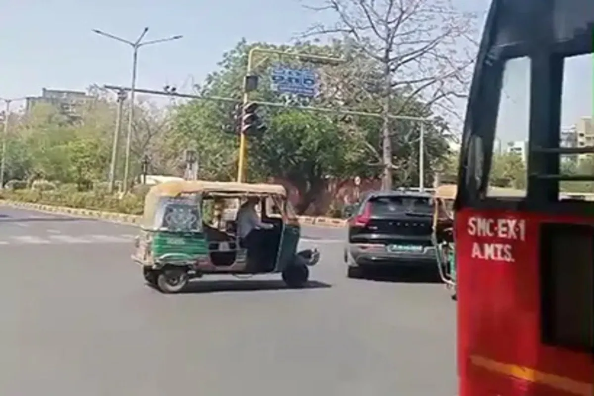 Ahmedabad Traffic Signal Shutdown Summer Heat