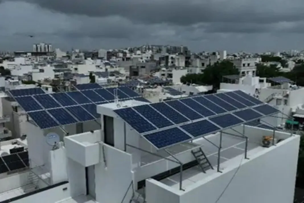 Model Solar Village Competition: ગુજરાતના ગામોમાં સૌર ઊર્જા માટે સ્પર્ધા: 244 ગામો વચ્ચે ‘મોડેલ સોલાર વિલેજ’ બનવા દોડ, વિજેતાને મળશે 1 કરોડનું ઇનામ