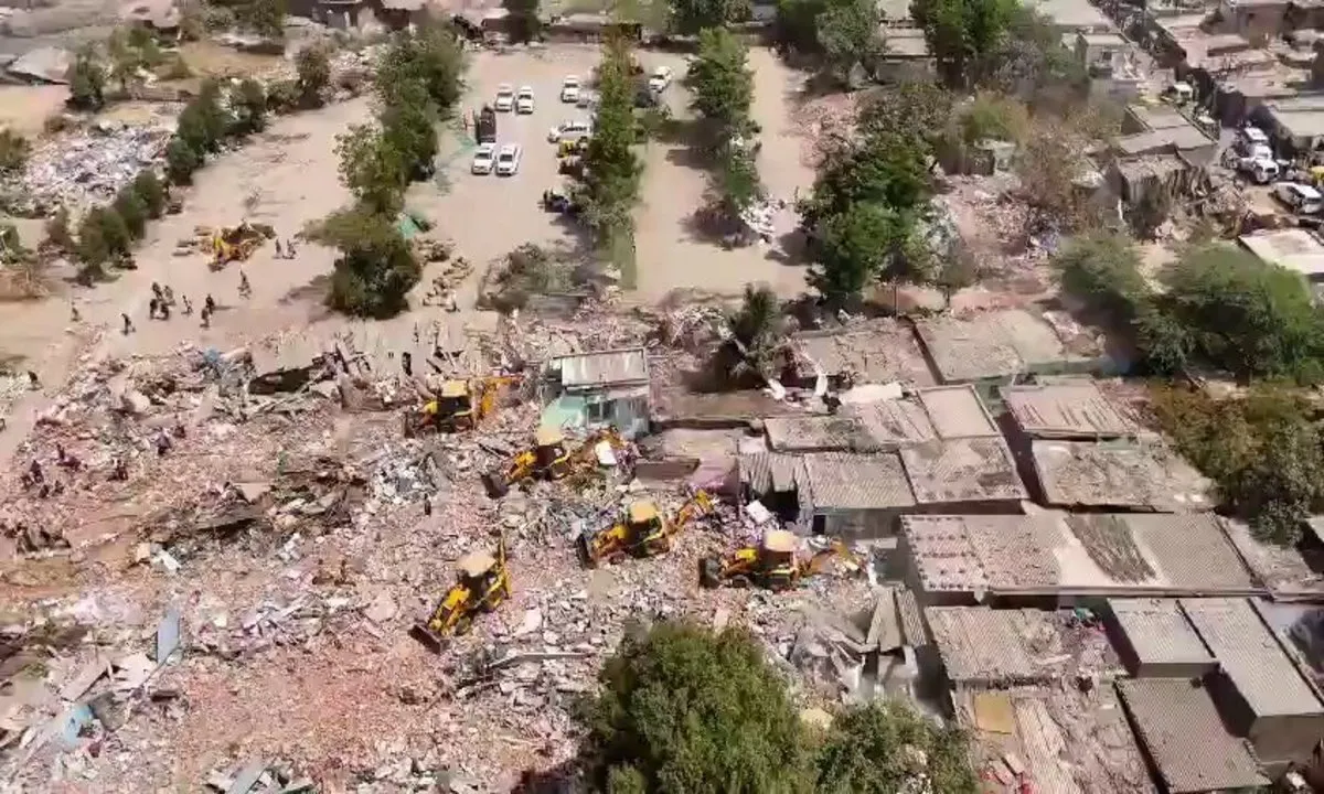 Chandola Lake Bulldozer Action