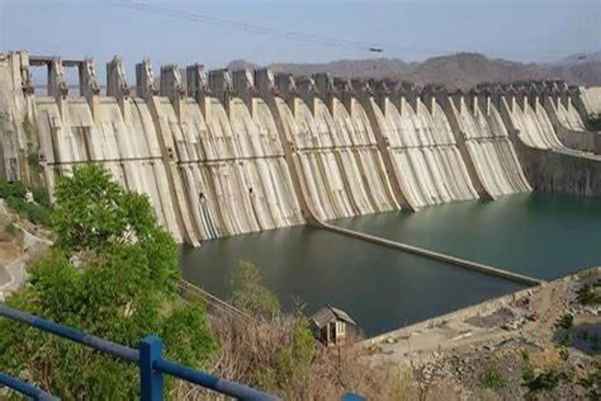 Sardar Sarovar Dam and water storage