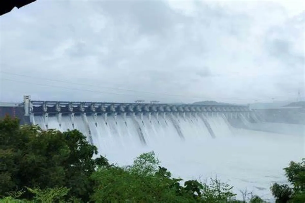 Sardar Sarovar Dam and water storage